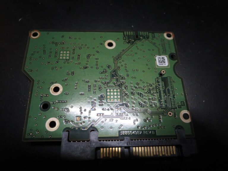 BUFFALO Linkstationに内蔵されたST2000DM001の基板修理